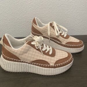 Universal Thread Dolen platform sneakers brown taupe quilted wedge size 8